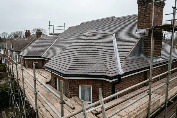 Illustration of a new roof being fitted